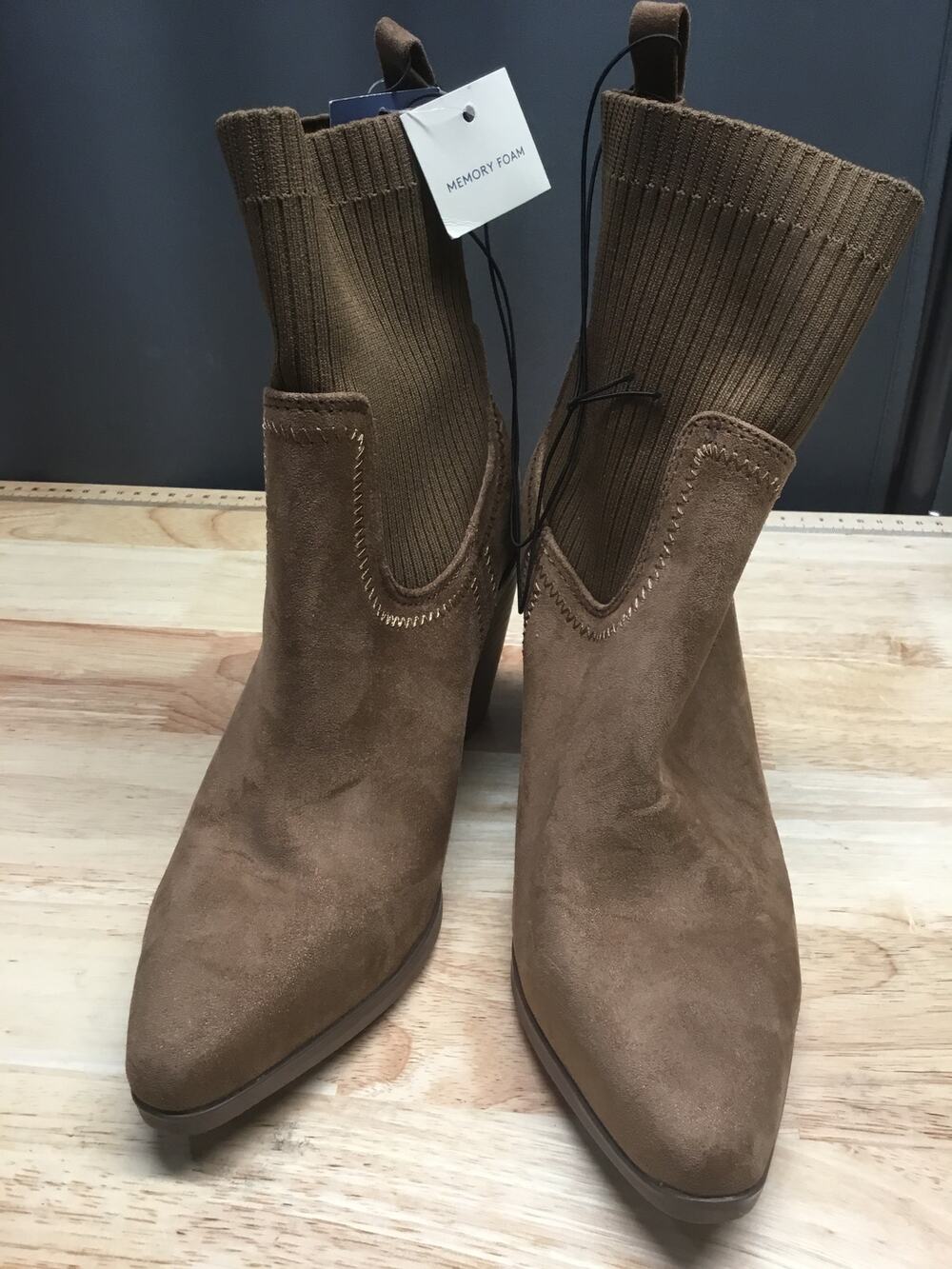 Universal Thread Memory Foam Ankle Boots Women's 7.5 Brown Block Heel Almond Toe